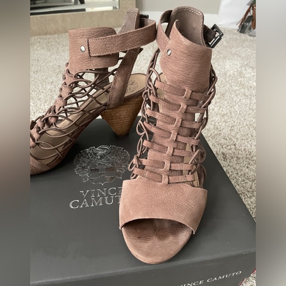 Vince Camuto Evel Caged Sandal Open Toe size 8.5 - Picture 7 of 11